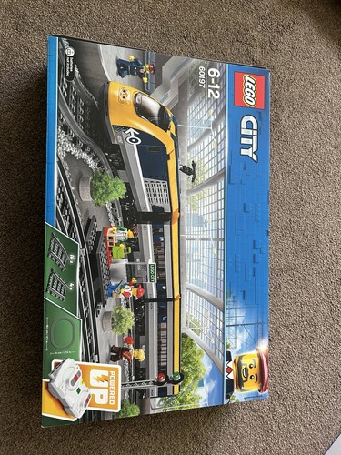 Lego city passenger train set - passenger,