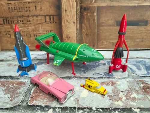 Thunderbirds matchbox vehicle - matchbox,
