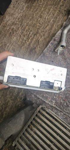 Ford fiesta mk7 genuine radio - ford,