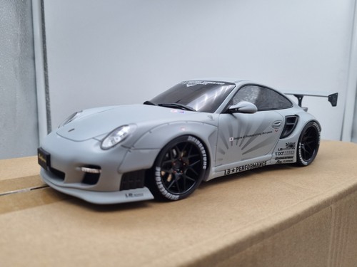 Porsche 997 lb - 1/18,