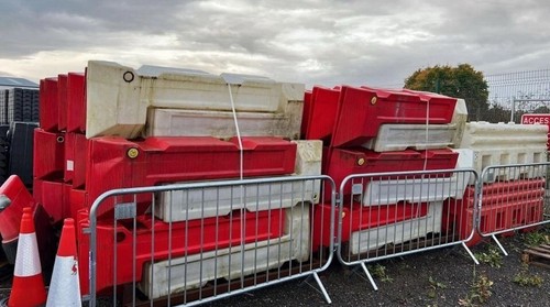 Slot block barriers red and - slot,