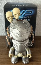 TITANS AVP ALIEN VS PREFATOR  3" VINYL FIGURES - CHOPPER - BOXED