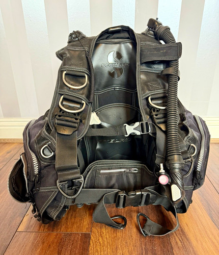 Scubapro black bcd with - scubapro,
