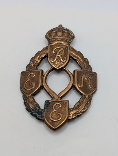 Military cap badge british - military,