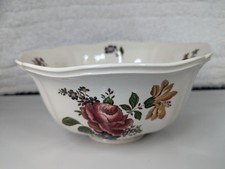 VINTAGE WEDGWOOD QUEENS SPRAYS FRUIT / SALAD SERVING BOWL BU2