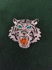 A Large Tiger's Head Brooch