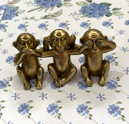 Gold three wise - gold,