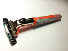 Genuine Gillette Contour Plus Razor Stainless Steel Head BNIB (Racing Red) 