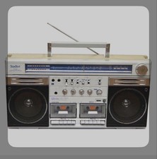 Toshiba RT-S87 Boombox Bombeat