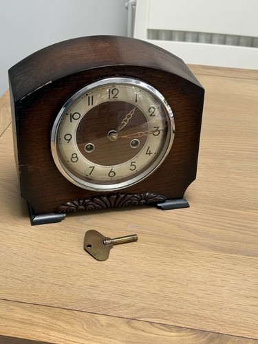 Vintage art deco mantle clock - art,