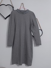 STYLISH KNITT DRESS 16-18. NEW. 