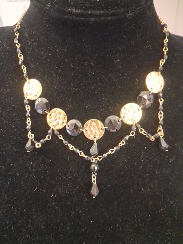 Black bead coin necklace - black,