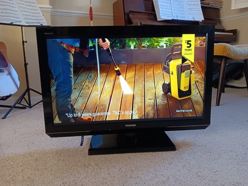Toshiba regza lcd tv with - 32",
