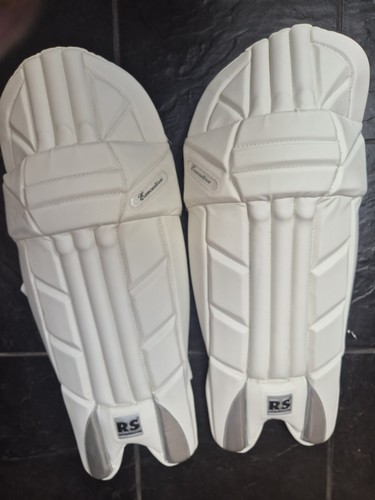 Robinson sports cricket - robinson,