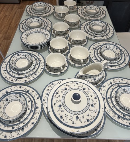 Royal doulton cambridge - royal, blue