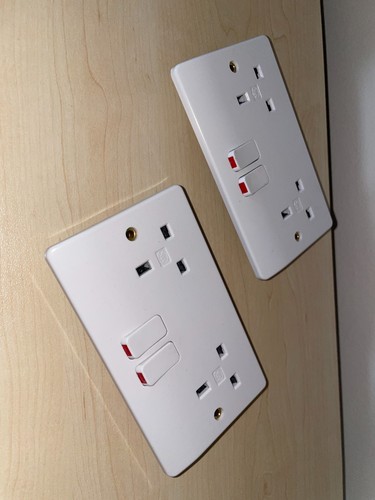 Double switched plug - 2,