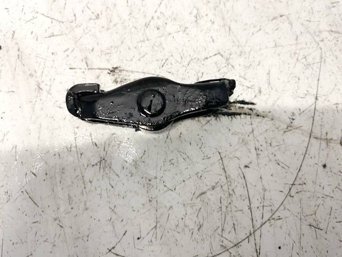 Rocker arm valve - , train