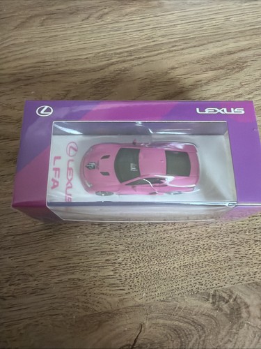 Model one scale lexus - 1/64,