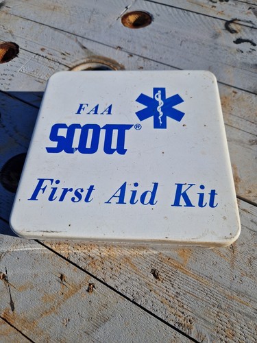 Antique aviation first aid - antique, box