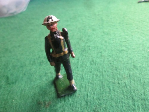 Britains lead soldier civil - britains?,