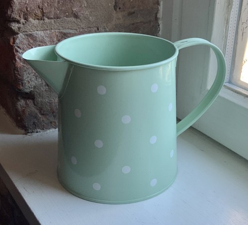 Pale green and white spotted - green,