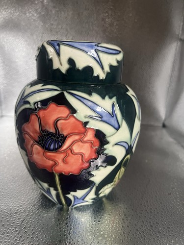 Moorcroft lidded ginger jar - lidded,