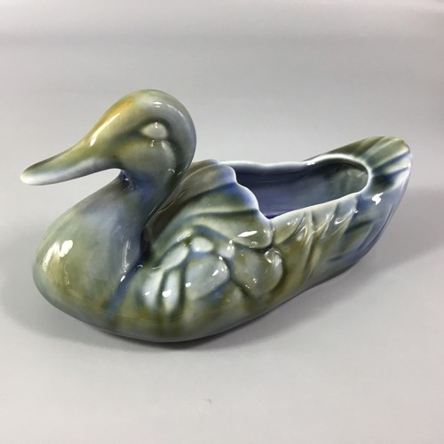 Wade large porcelain - duck, posy