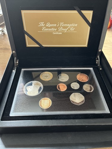 The queen coronation - queen’s,