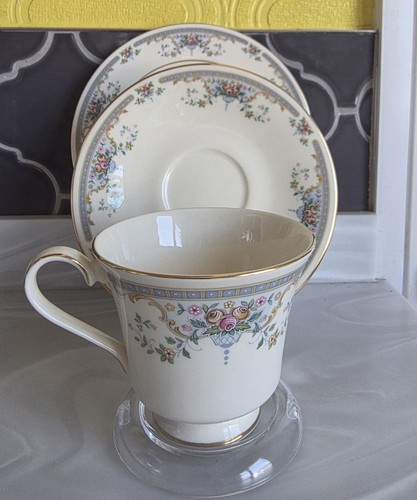 Royal doulton piece - tea, set