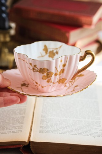 Antique aesthetic movement - antique,
