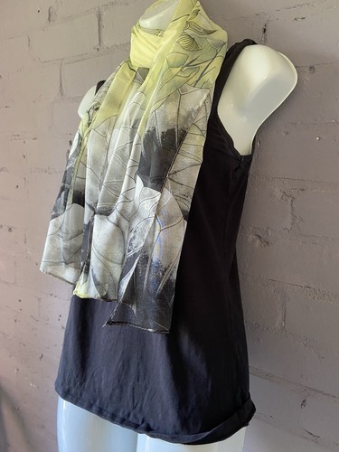 Brand new lightweight floral - new,