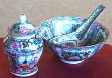 Colourful Chinese Porcelain
