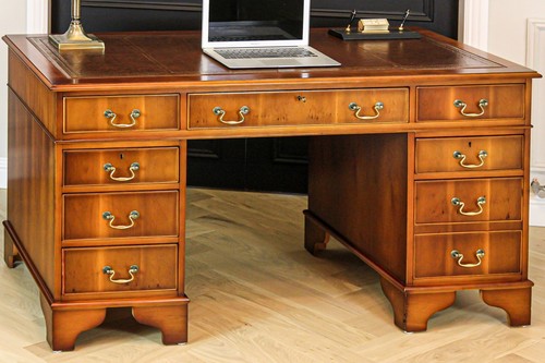 Large antique style yew - large, twin