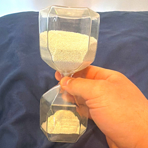Clear glass made hourglass - clear,
