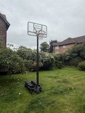 Adjustable Basketball Hoop Up To 10 Feet (3.05 Metres)  Good Condition.