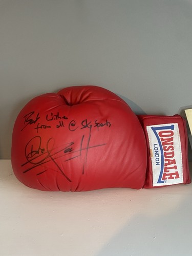Signed boxing glove - signed,