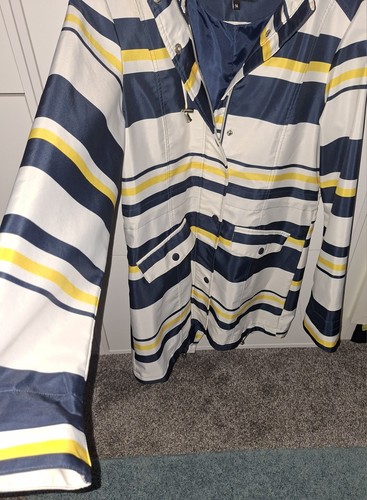 Ladies coat size - coat,