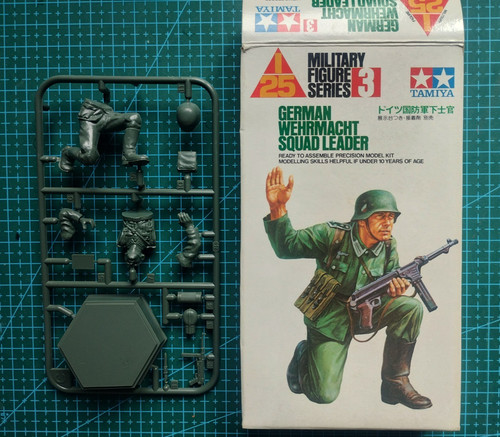 German army squad leader 25 - squad,