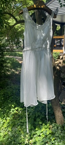 1960 vintage vanity fair slip - vanity,