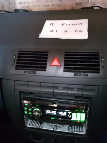 Alpine status headunit - f1,