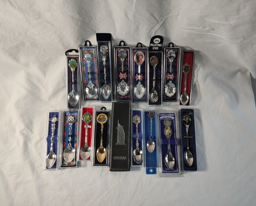 Mixed lot boxed - boxed, souvenir