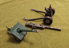 Britains Deetail Toy Soldiers  WW2 Anti-Tank Gun 9720 and Lonestar howitzer