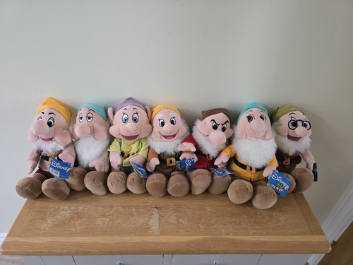 Disney store vintage snow - disney,