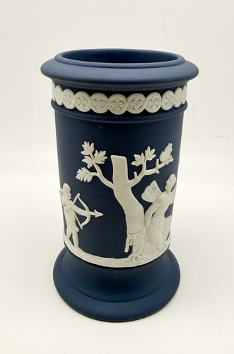 Wedgwood blue jasperware - blue,