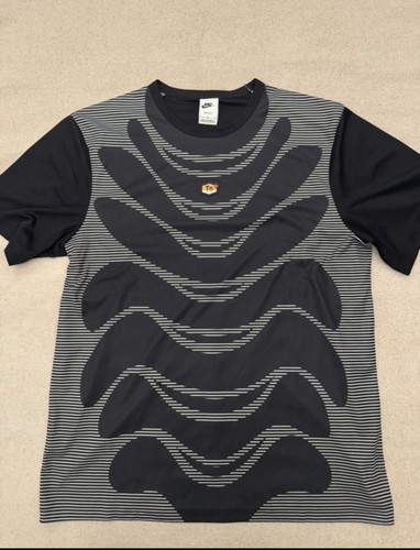 Nike tuned tshirt large - tn,