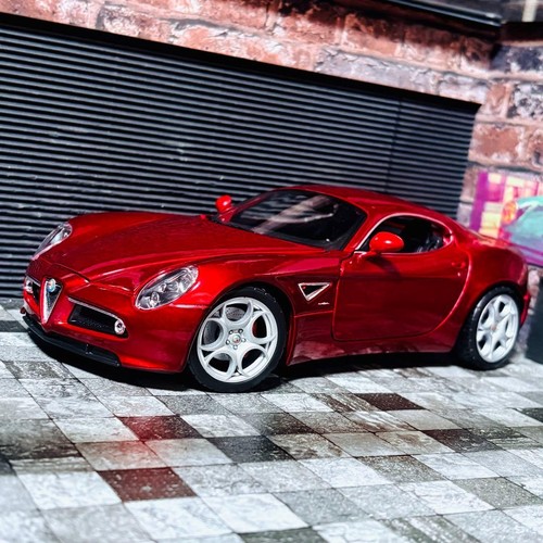 Burago alfa romeo 8c - 1/18,