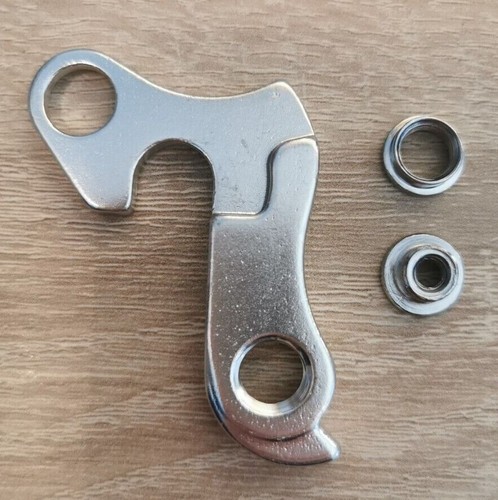 Rear derailleur gear hanger - rear,
