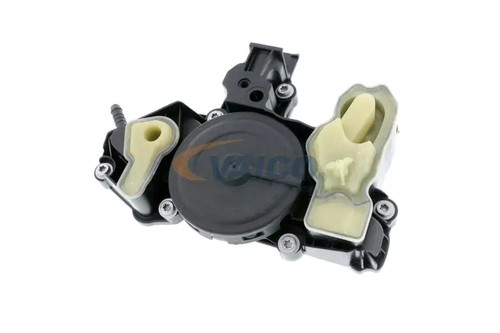 Engine breather oil separator