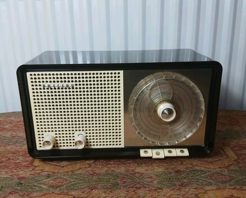 Philips bakelite radio - philips,