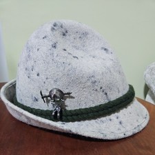 Vintage Alpine Salzburg Austria Pins Hat 57 Oktoberfest Felt Preloved